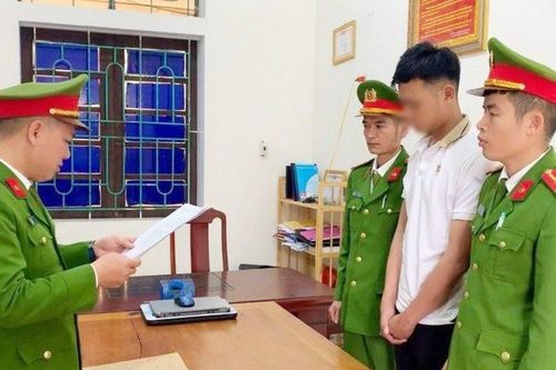 Nam thanh niên 'thông chốt' tông Thiếu tá công an nhập viện