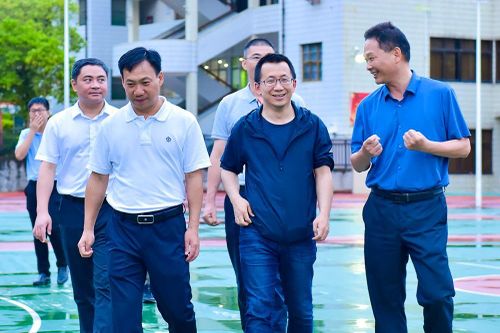 Tỷ phú đứng sau 'đế chế' TikTok: Đừng gọi tôi là thần tượng
