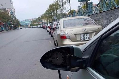 Nghi phạm tháo hàng loạt gương ô tô có tiền sử rối loạn tâm thần