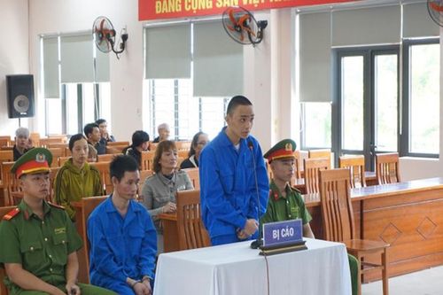 Phối hợp xét xử lưu động 2 vụ án tàng trữ trái phép chất ma túy