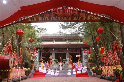 Khai hội Đền Huyền Trân