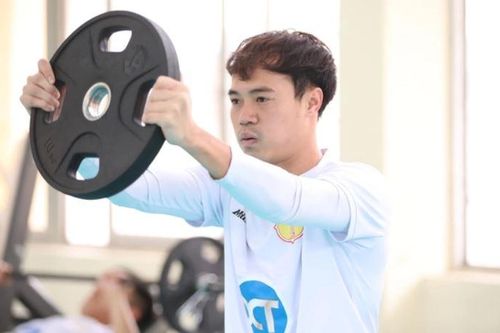 Tiền đạo Văn Toàn gặp vận 'đen' ngay đầu năm