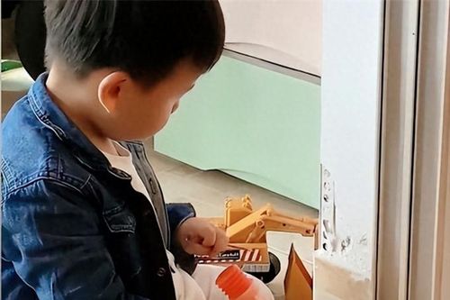 Trẻ IQ cao lúc nhỏ thường có 5 'tật xấu' này, chuyên gia tâm lý nói: Cha mẹ cứ kệ con!