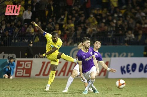 Thắng thuyết phục Hà Nội FC, Đông Á Thanh Hóa tạm vươn lên vị trí thứ nhì