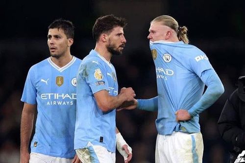 Man City đánh mất lợi thế trong cuộc đua vô địch