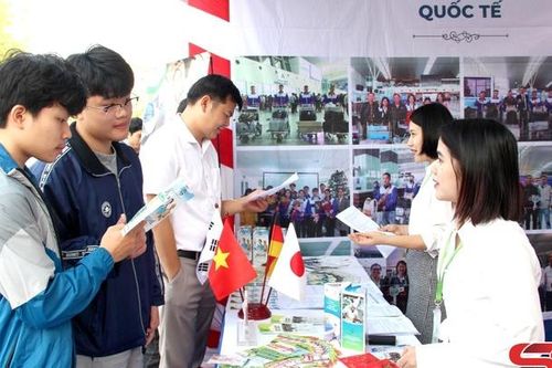 Ngày hội việc làm ở Mường La