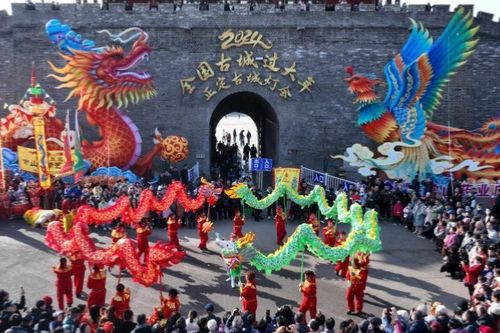 Người Trung Quốc mạnh tay chi tiêu trong dịp Tết Nguyên đán