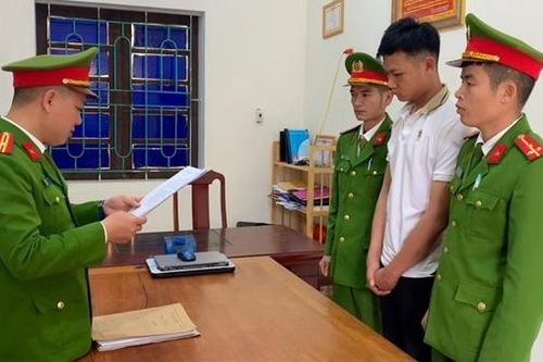 Khởi tố nam thanh niên không chấp hành hiệu lệnh, đâm trọng thương CSGT