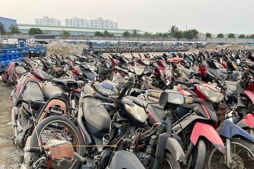 Nhiều bãi xe tang vật ở TP.HCM quá tải, xe vi phạm chất đống sau Tết Nguyên đán