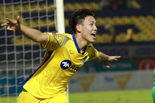 Kết quả V.League: Thua SLNA, Bình Định mất vị trí thứ 2