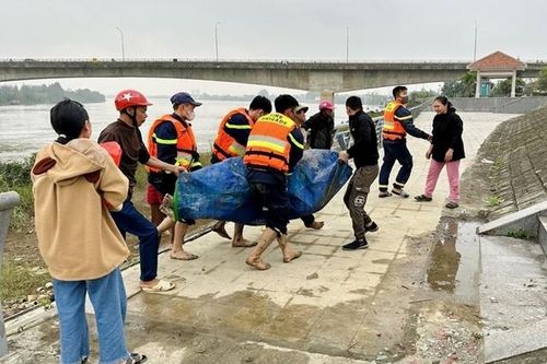 Tìm thấy thi thể nam thanh niên nghi nhảy cầu Hàm Rồng