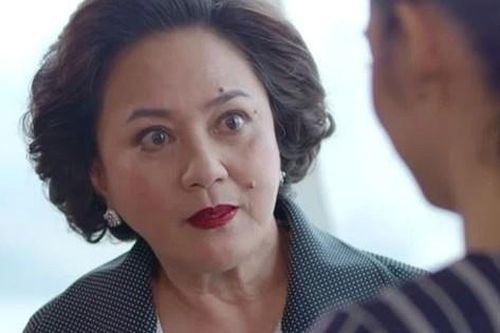 Đầu năm được mẹ chồng trả nợ tiền, con dâu chưa kịp mừng đã ngã khụy vì bà nhờ vả làm một chuyện