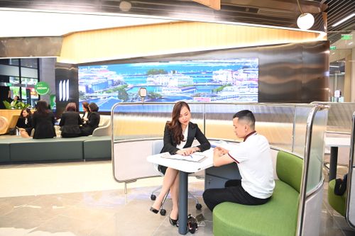 Manulife Việt Nam tiên phong đổi mới, áp dụng công nghệ để 100% khách hàng được tư vấn đầy đủ và chính xác