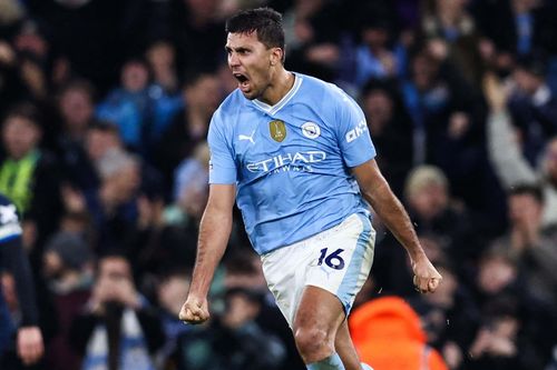 Tiền vệ hay nhất thế giới trong mắt Pep Guardiola