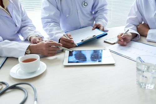 Phát hiện mắc cùng lúc 2 loại ung thư vì triệu chứng quen thuộc