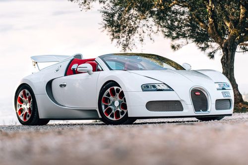 Bugatti Veyron Grand Sport 'Wei Long' có chủ mới sau 12 năm