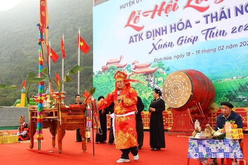 Tưng bừng lễ hội lồng tồng ATK Định Hóa