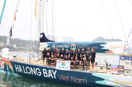 Đội đua thuyền buồm 'Ha Long Bay, Viet Nam' về thứ 5 chặng 5 Giải Clipper Race 2023-2024