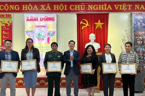 Ấn phẩm báo xuân tại Lâm Đồng đưa phục vụ chiến sĩ Trường Sa