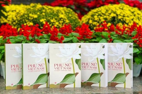 Thư của nữ tướng Nguyễn Thị Định và hàng trăm bức thư tình thời chiến