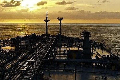 Nguồn cung dầu thô Nga thắt chặt thị trường sản phẩm toàn cầu