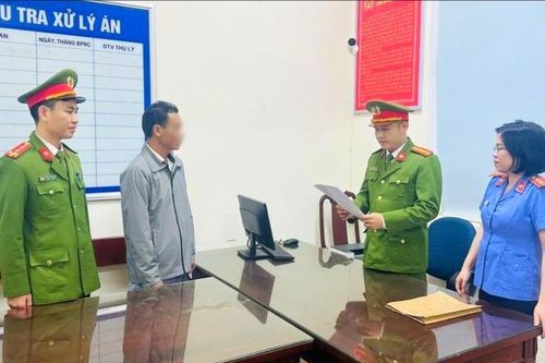 Lăng mạ, tấn công Cảnh sát vì bị yêu cầu kiểm tra nồng độ cồn