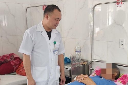 Gắp dị vật tồn tại suốt 7 năm trong đường hô hấp của người đàn ông