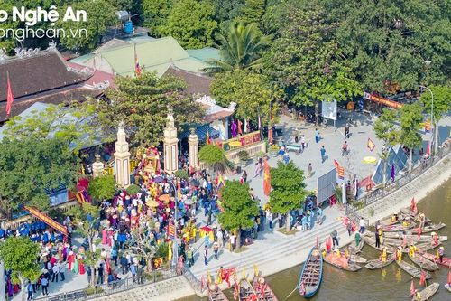 Du lịch tâm linh ở Nghệ An hút khách đầu năm