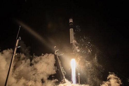 Công ty Astroscale của Nhật Bản phóng vệ tinh thăm dò rác thải vũ trụ