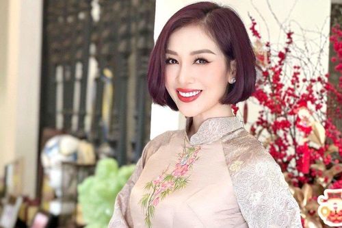 Hoa khôi Thu Hương ở biệt thự rộng 1.000m2, cuộc sống hạnh phúc viên mãn