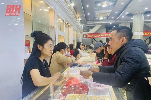 Ngày vía Thần tài năm 2024: Khách mua vàng giảm 30%
