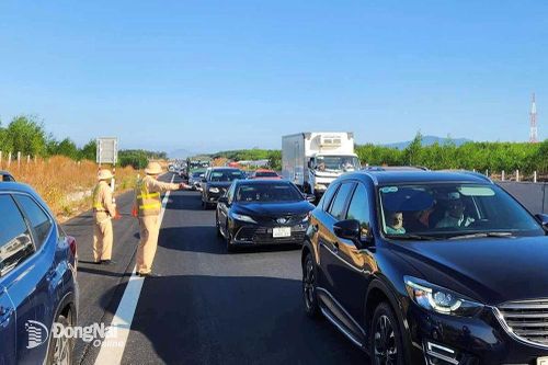 Chống ùn tắc giao thông trên các tuyến đường trọng điểm