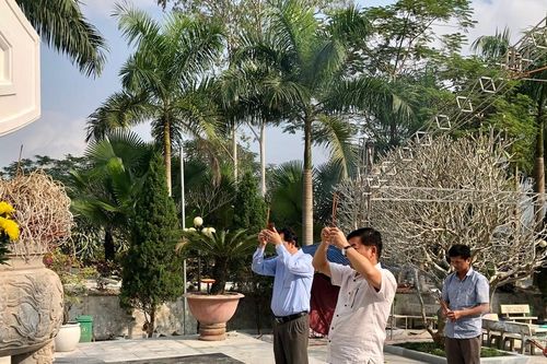 Viếng nghĩa trang Vị Xuyên nơi các anh yên nghỉ...