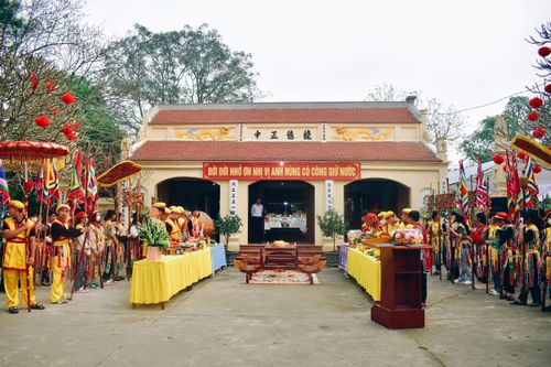 Rước nước hội Đền Nghè – Đình Đông