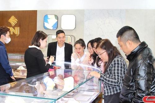 Thị trường vàng ngày vía Thần Tài