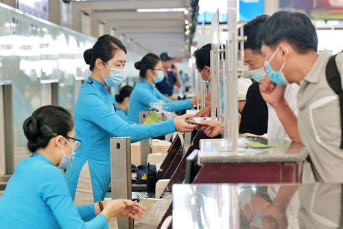 Ngoài thẻ Căn cước công dân, những loại giấy tờ nào được chấp nhận khi đi máy bay?