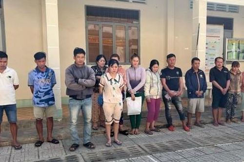 Đột kích sòng bạc trong ngôi nhà hoang ở vùng biên