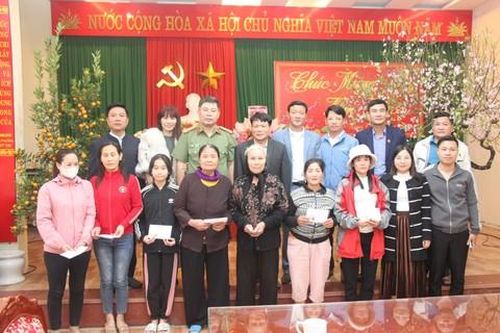 Chương trình 'Xuân yêu thương' năm 2024: Trọn vẹn một cái Tết nghĩa tình