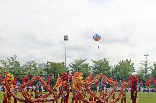 Ngày xuân kể chuyện múa rồng