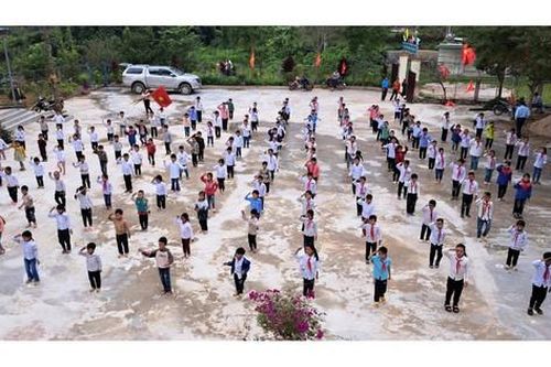 Nghệ An triển khai các giải pháp để ngăn học sinh vùng cao bỏ học sau Tết