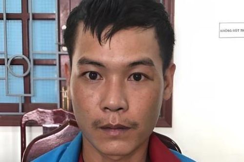 Nam thanh niên mang tiền cướp được đến gửi ngân hàng