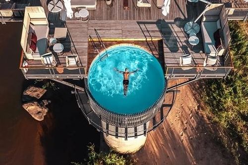Khách sạn giữa thiên nhiên hoang dã