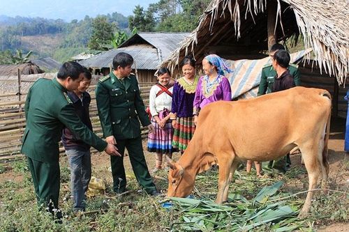 Cả nước còn hơn 1,58 triệu hộ nghèo và hộ cận nghèo đa chiều