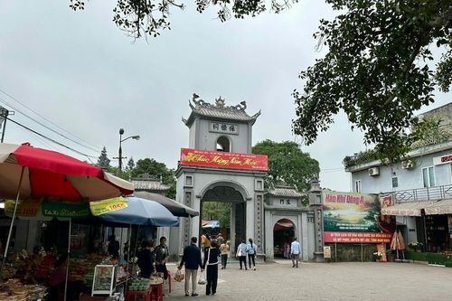 Nam Định: Chấn chỉnh ngay việc 'đóng ấn, thu tiền' ở đền Bảo Lộc