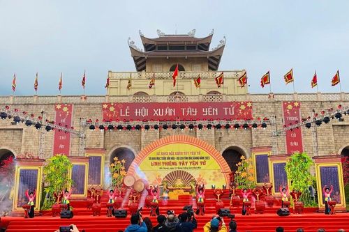 Bắc Giang đón khoảng 30 vạn du khách dịp Tết