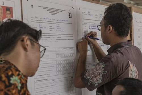 THẾ GIỚI 24H: Hơn 70 nhân viên bầu cử Indonesia tử vong vì kiệt sức