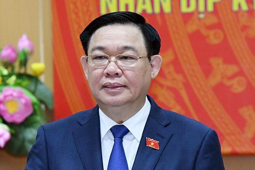 Chủ tịch Quốc hội: Đãi ngộ phù hợp cho cán bộ y tế khi cải cách tiền lương