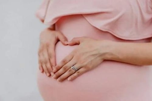 17 lần giả vờ mang thai để nhận tiền trợ cấp