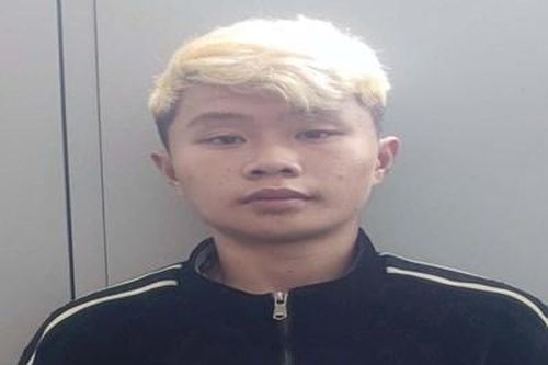 Cướp điện thoại và tiền bằng thủ đoạn chuốc say thuốc lào