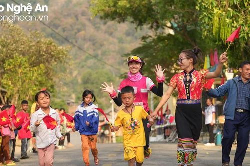 Dấu ấn đất và người Kỳ Sơn qua giải Marathon